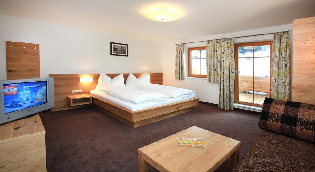 Tarlack Appartements Huetten 34 Leogang Room photo